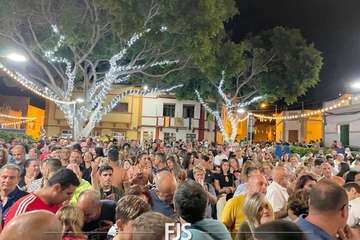 Concierto de tres bandas en la Plaza de Las Nieves en Lomo Magullo/Francisco Javier Santana.